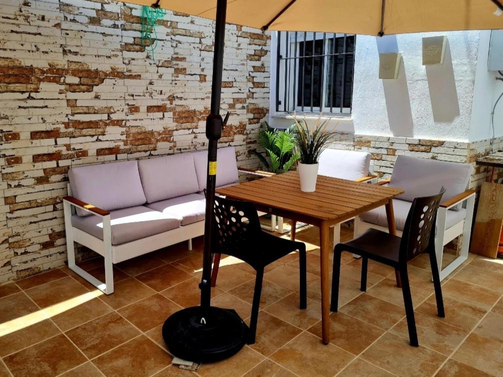 La Casa Junto Al Sendero Del Rio & Piscina # Aire Acondicionado Villa Los Romeros Luaran gambar