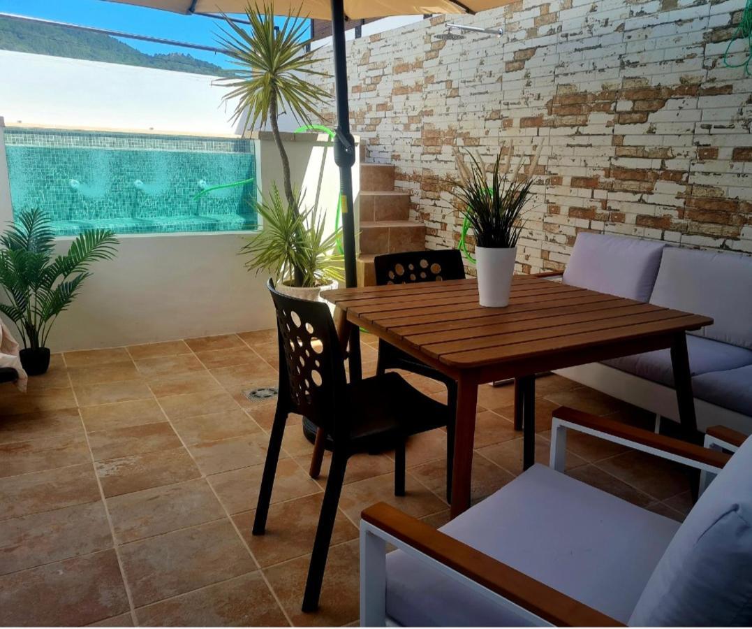 La Casa Junto Al Sendero Del Rio & Piscina # Aire Acondicionado Villa Los Romeros Luaran gambar