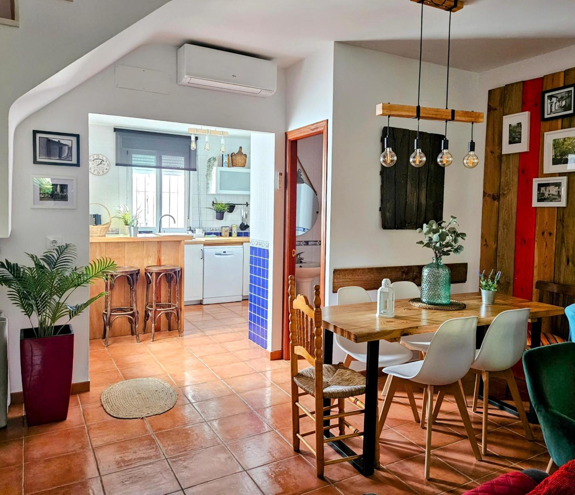 La Casa Junto Al Sendero Del Rio & Piscina # Aire Acondicionado Villa Los Romeros Luaran gambar